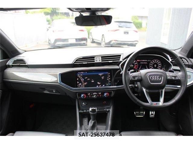 Audi RS Q3 2021-12 347216-1