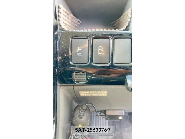 Toyota NOAH 2008-01 392841-5