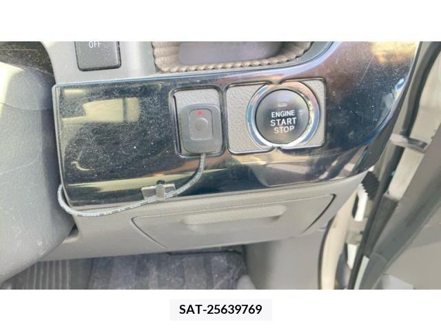 Toyota NOAH 2008-01 392841-2