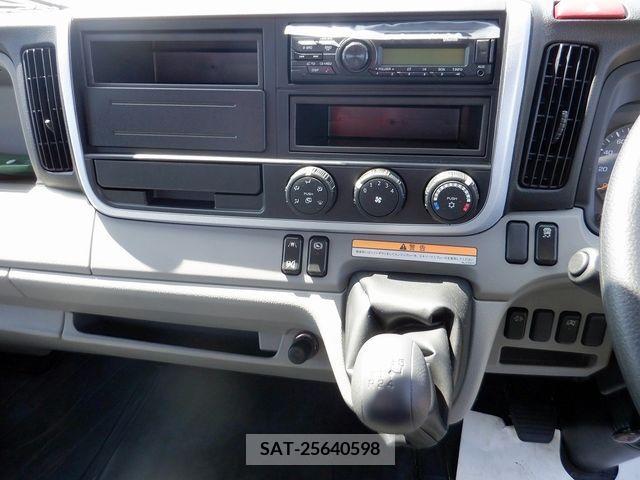 Mitsubishi CANTER 2023-11 242143-12