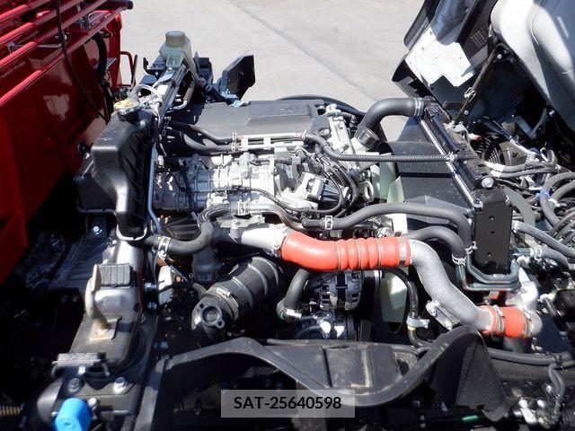 Mitsubishi CANTER 2023-11 242143-14