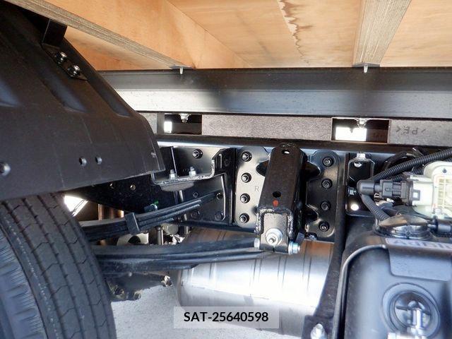 Mitsubishi CANTER 2023-11 242143-9