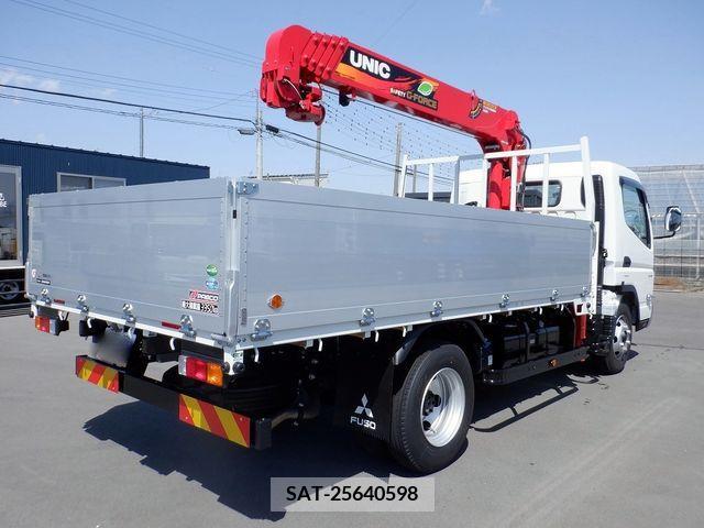 Mitsubishi CANTER 2023-11 242143-1