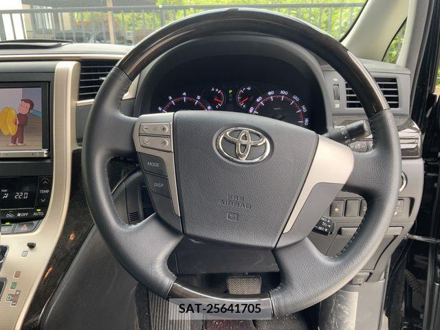 Toyota VELLFIRE 2013-07 288128-1