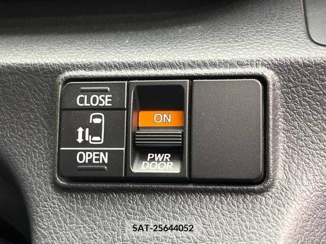 Toyota SIENTA 2015-08 285093-2