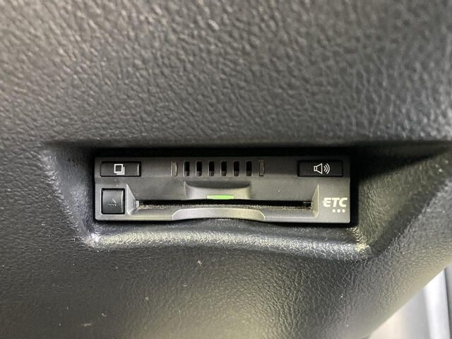 Toyota SIENTA 2017-05 191559-16