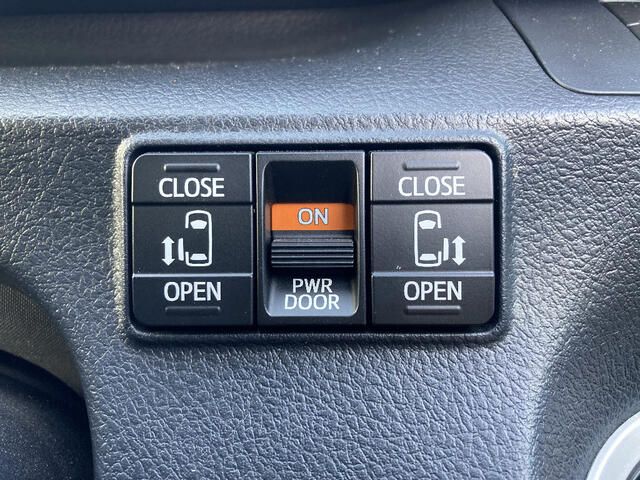 Toyota SIENTA 2017-05 191559-15