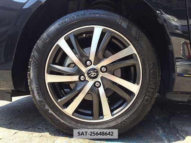 Toyota AQUA 2016-01 335869-3