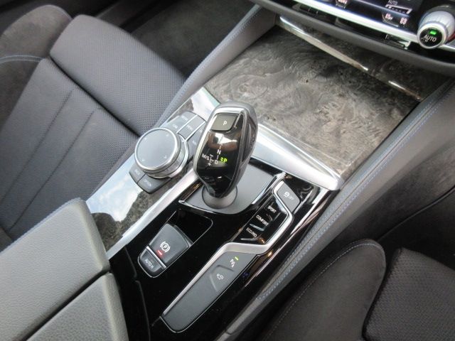 Bmw 5 SERIES 2019-03 9646-25
