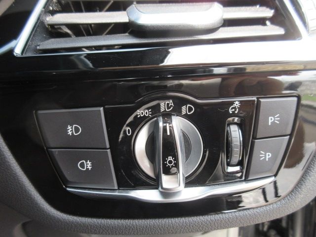 Bmw 5 SERIES 2019-03 9646-17