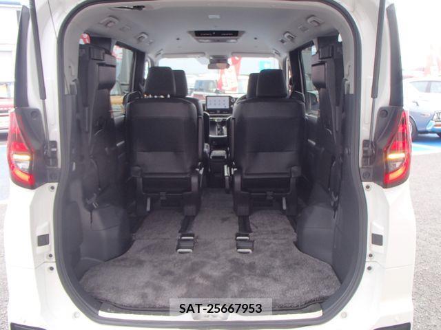 Toyota NOAH 2022-03 313577-10