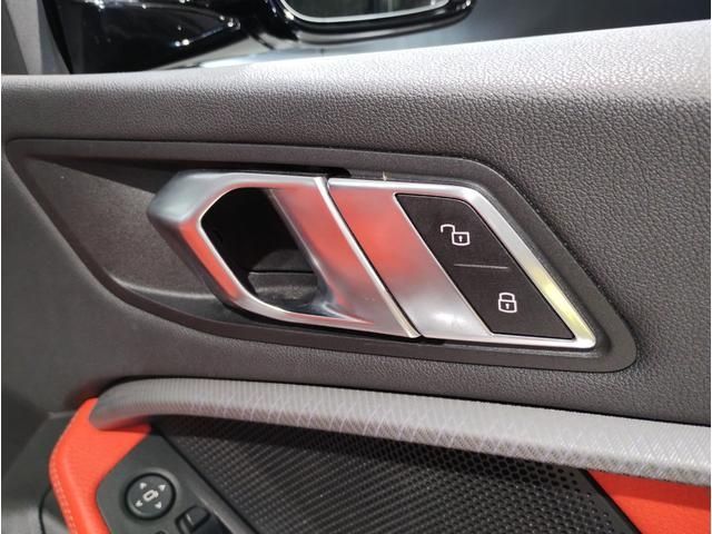 Bmw 1 SERIES 2020-03 14949-21