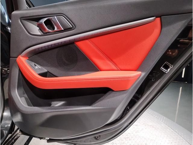 Bmw 1 SERIES 2020-03 14949-28