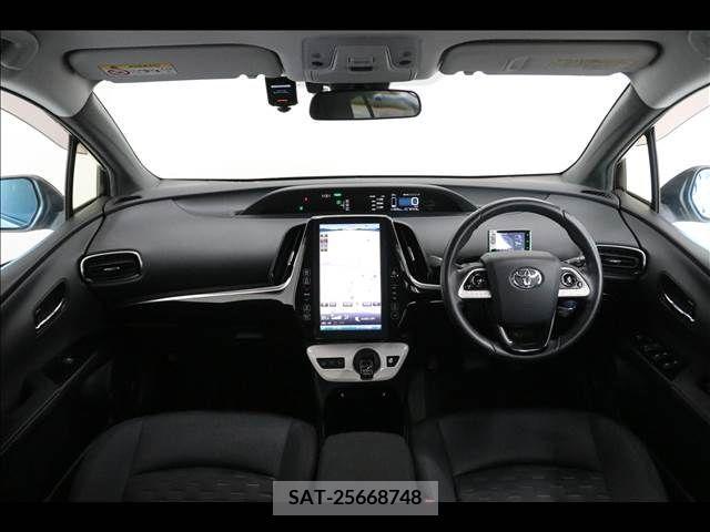 Toyota PRIUS PHV 2017-09 366813-2