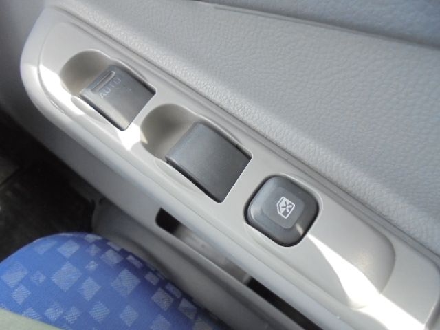 Mitsubishi CANTER 2004-06 7556-9