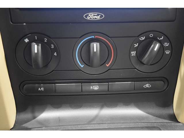 Ford MUSTANG 2008-03 8666-10