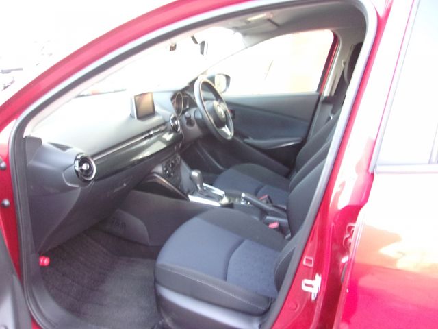 Mazda DEMIO 2015-01 27833-1