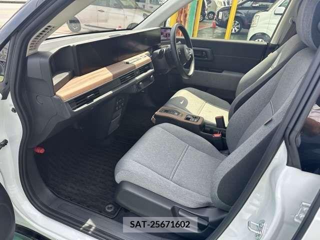 Honda e 2021-02 326692-2