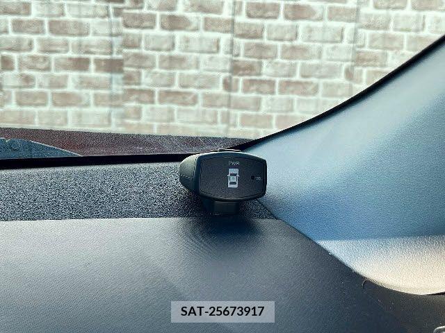 Toyota AQUA 2015-06 260606-15