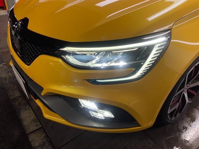 Renault MEGANE 2022-07 13729-7
