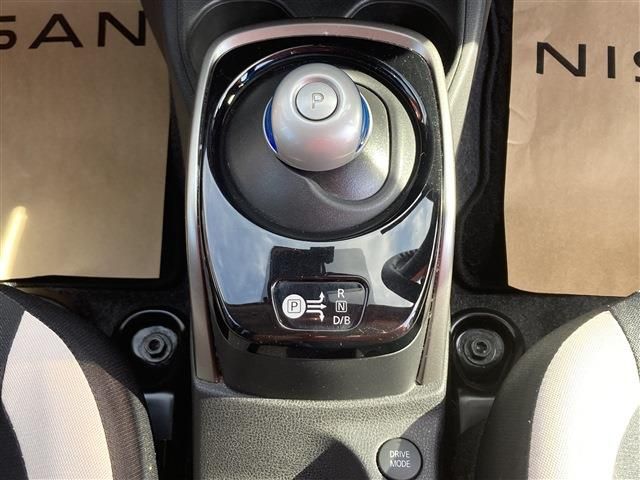 Nissan NOTE 2018-07 23215-16