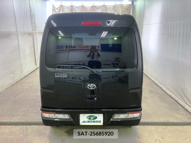 Toyota PIXIS VAN 2020-06 243895-6