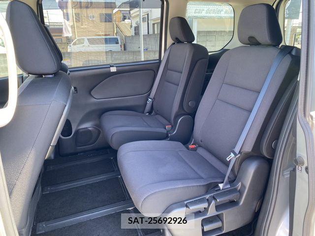 Nissan SERENA 2019-05 354968-17