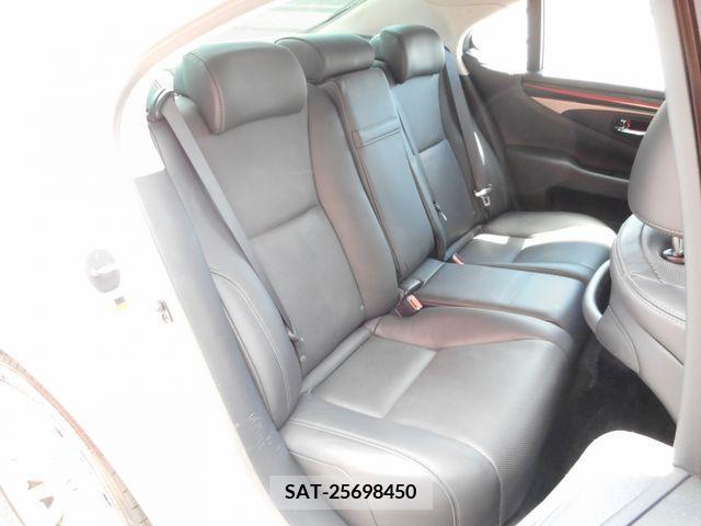 Lexus LS 2013-06 276653-10