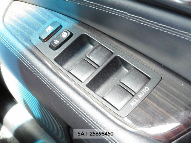 Lexus LS 2013-06 276653-19