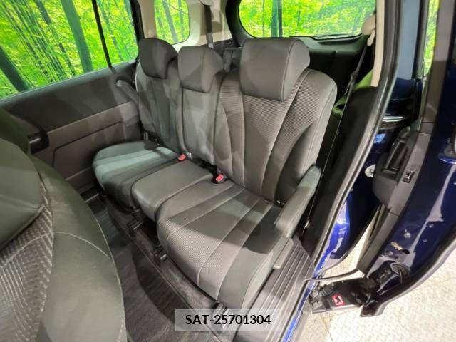 Mazda PREMACY 2013-12 281666-8