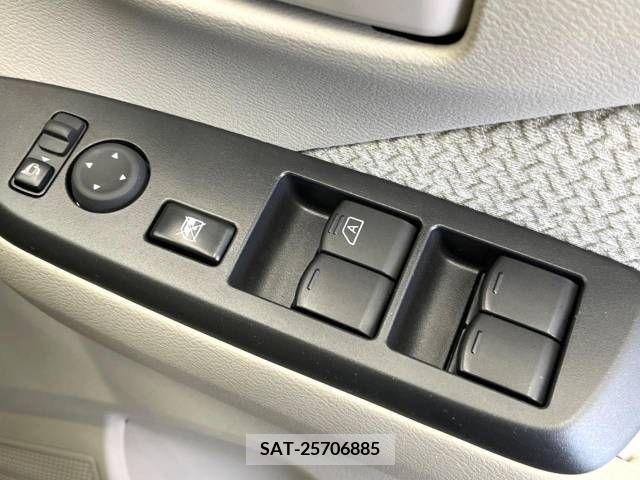Nissan DAYZ 2022-10 215765-6