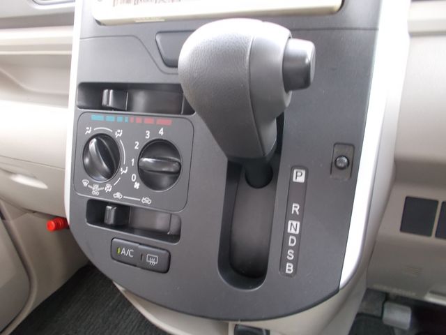 Daihatsu TANTO 2015-12 3792-6