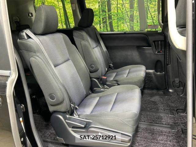 Toyota VOXY 2017-02 321477-8