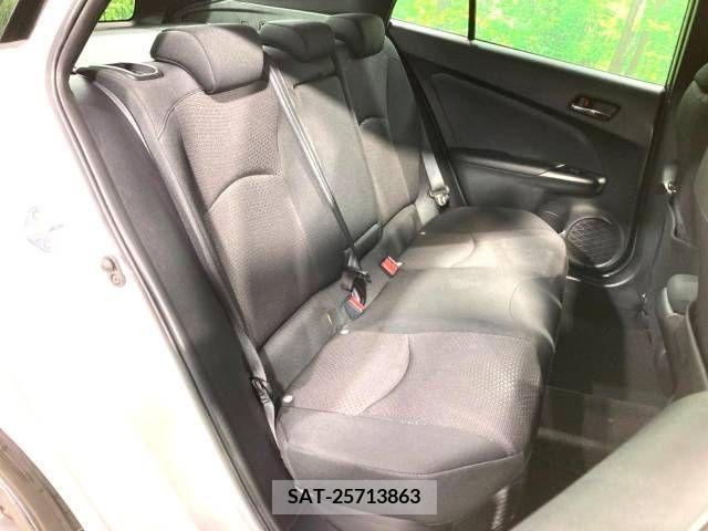 Toyota PRIUS 2021-06 383778-9