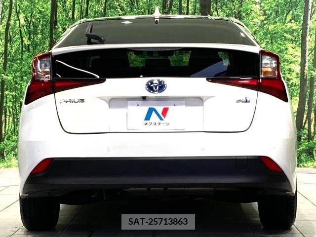 Toyota PRIUS 2021-06 383778-15