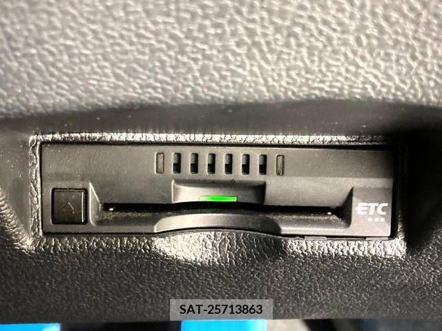 Toyota PRIUS 2021-06 383778-6