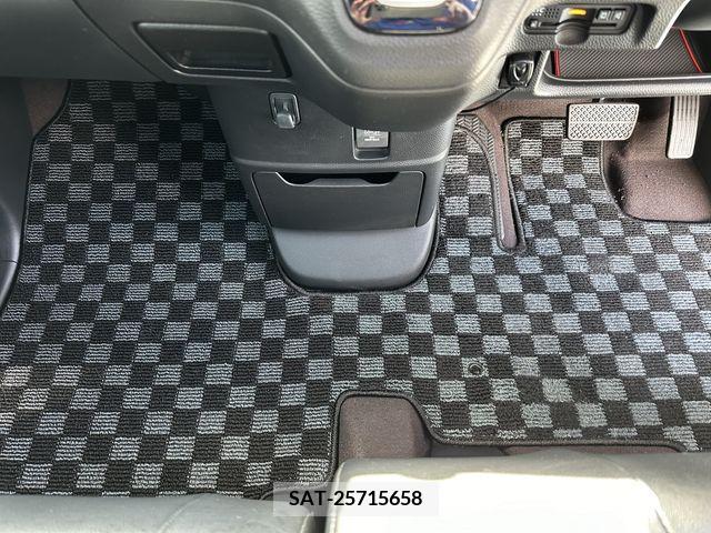 Honda N BOX CUSTOM 2019-04 209367-15