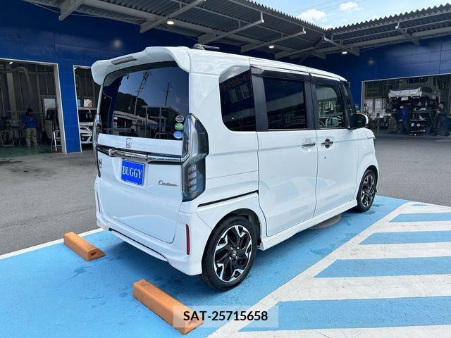 Honda N BOX CUSTOM 2019-04 209367-4