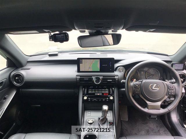Lexus IS 2023-03 354002-10