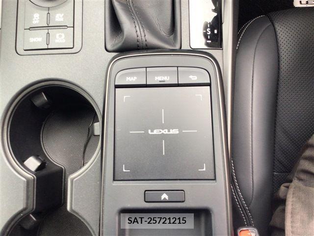 Lexus IS 2023-03 354002-28