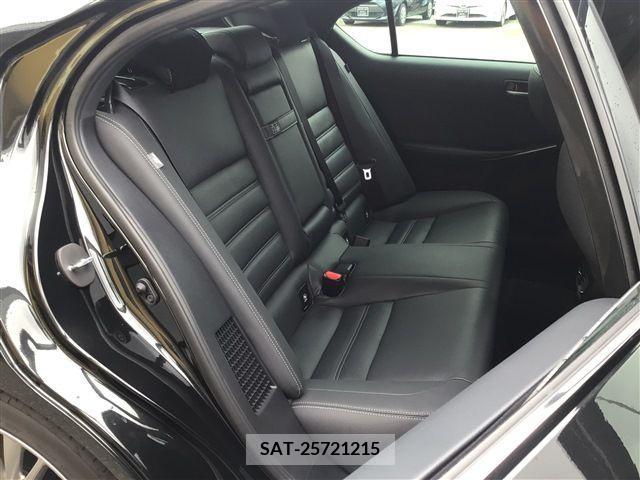 Lexus IS 2023-03 354002-12