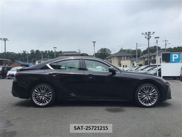 Lexus IS 2023-03 354002-7