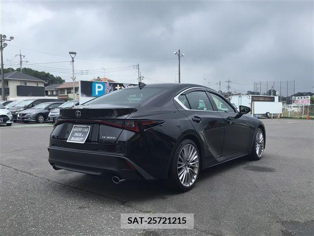 Lexus IS 2023-03 354002-2