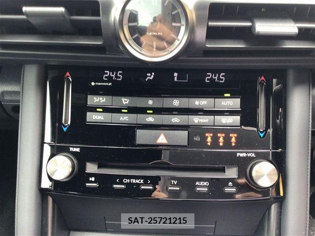 Lexus IS 2023-03 354002-17