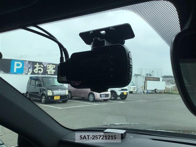 Lexus IS 2023-03 354002-19