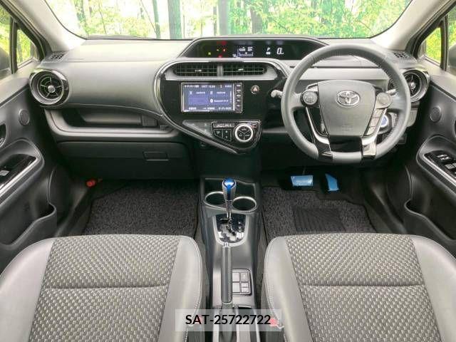Toyota AQUA 2019-10 260318-1