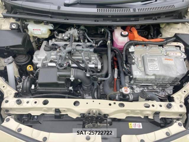 Toyota AQUA 2019-10 260318-18