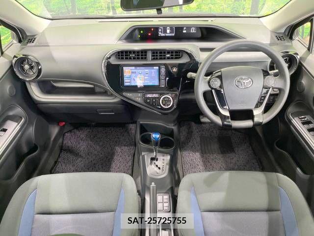 Toyota AQUA 2017-10 260673-1