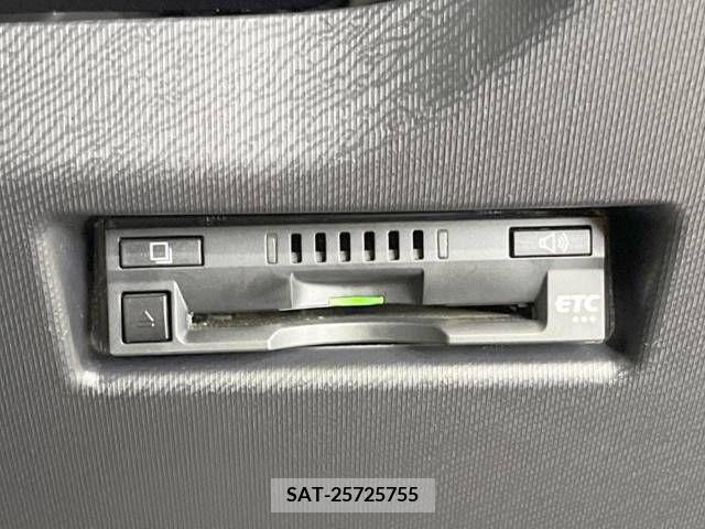 Toyota AQUA 2017-10 260673-6