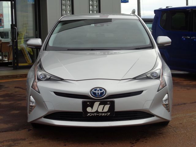 Toyota PRIUS 2017-02 8287-3